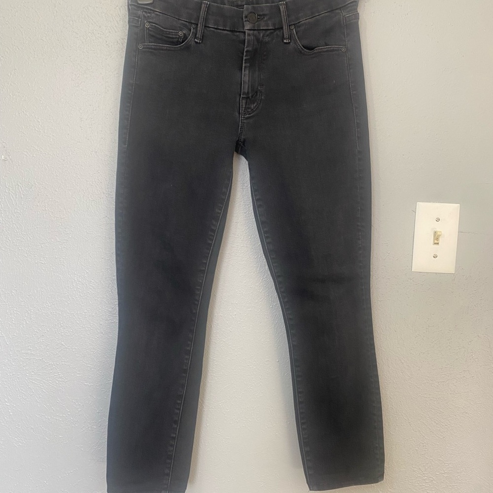MOTHER Black Ankle Crop Jeans